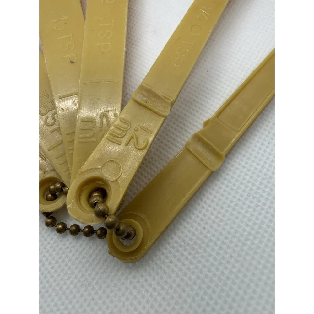 Vintage MCM Nylon Measuring Spoon Set 6 Snap-Together Yellow Nesting W/ Chain‎